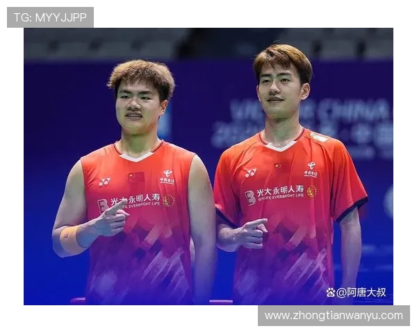 梁伟铿白天像隔壁大叔，深夜朋友圈直接开炫富实况